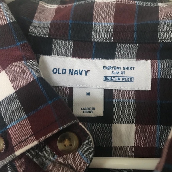 Old Navy Plaid Slim Fit Button Down Shirt - Picture 4 of 6